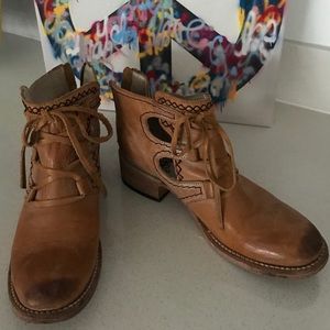 Freebird Surge booties